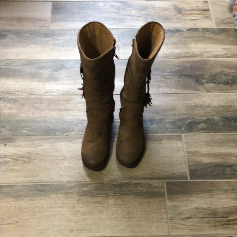 Brown boots